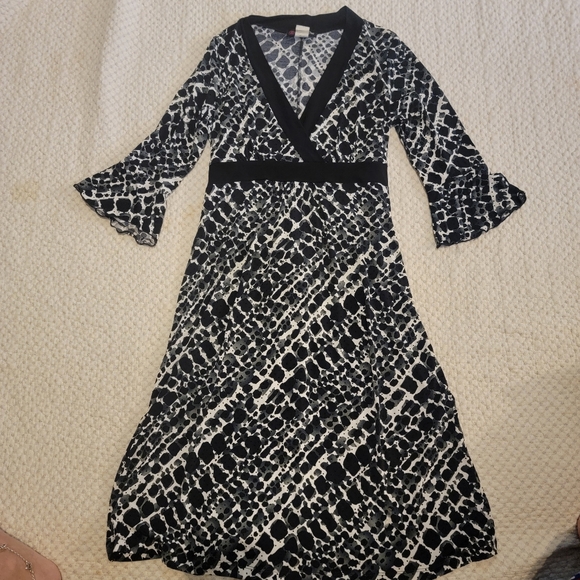 Dress - Picture 1 of 3